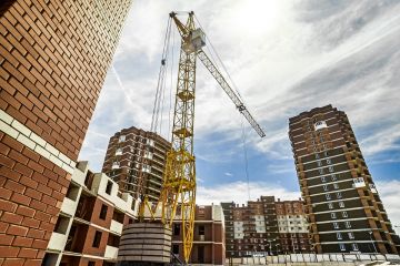 Со стройками проблемы, квартиры медленно дешевеют. Как киевская недвижимость выходит из карантина Со стройками проблемы, квартиры медленно дешевеют. Как киевская недвижимость выходит из карантина