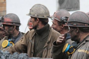 Промедление преступно: шахтеры требуют срочно назначить профильного заместителя министра Промедление преступно: шахтеры требуют срочно назначить профильного заместителя министра