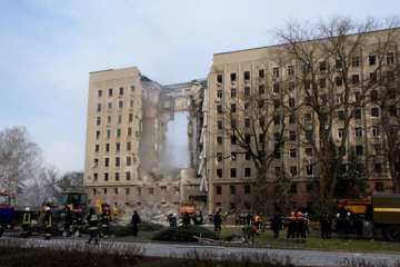 По Миколаєву вдарили сім російських ракет – голова ОВА Віталій Кім По Миколаєву вдарили сім російських ракет – голова ОВА Віталій Кім