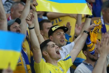 Вболівальникам «у тестовому режимі» дозволили відвідати футбольні матчі Вболівальникам «у тестовому режимі» дозволили відвідати футбольні матчі