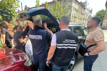 ​По $11 тис. за виїзд: на Львівщині затримали чоловіків, які переправляли ухилянтів через кордон