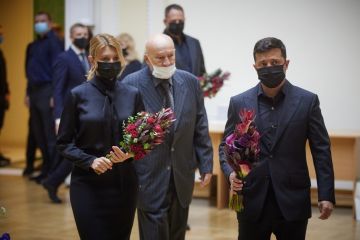 Президент и первая леди попрощались с ученым Борисом Патоном Президент и первая леди попрощались с ученым Борисом Патоном