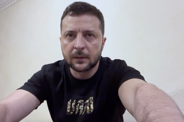 Заради перемоги ще потрібно боротися, але українці вже можуть по праву відчувати гордість за себе, свою державу та своїх героїв – звернення Президента України Заради перемоги ще потрібно боротися, але українці вже можуть по праву відчувати гордість за себе, свою державу та своїх героїв – звернення Президента України