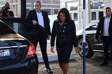 Президентка Угорщини Каталін Новак прибула на Закарпаття з робочим візитом Президентка Угорщини Каталін Новак прибула на Закарпаття з робочим візитом