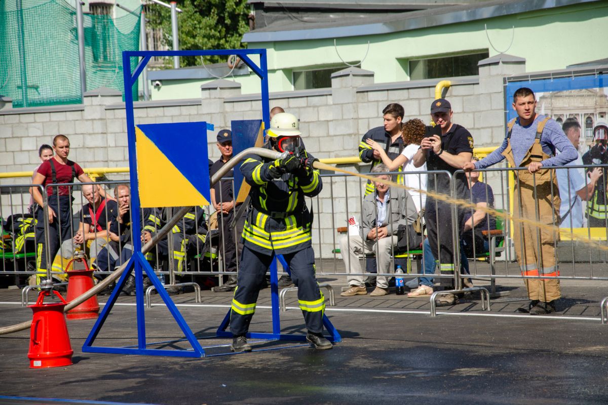 На Дніпропетровщині визначили найсильніших рятувальників області