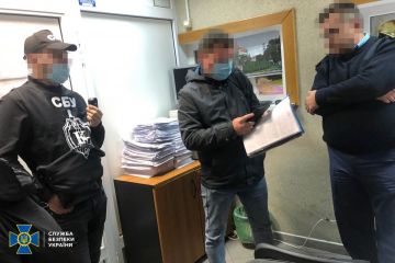 СБУ викрила нову схему «кришування» контрабанди в аеропорту «Бориспіль» СБУ викрила нову схему «кришування» контрабанди в аеропорту «Бориспіль»
