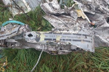 Уламки крилатої ракети окупантів, яку сьогодні збили в Київській області Уламки крилатої ракети окупантів, яку сьогодні збили в Київській області