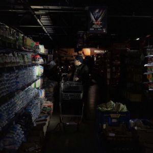 Окремі регіони переходять на погодинні графіки відключення світла Окремі регіони переходять на погодинні графіки відключення світла