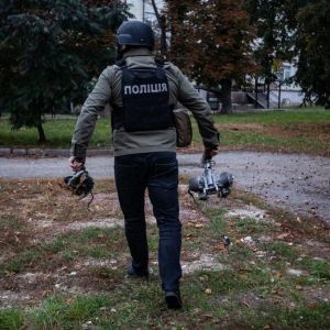 Росіяни атакували дроном Суми: травмовано 12 людей Росіяни атакували дроном Суми: травмовано 12 людей