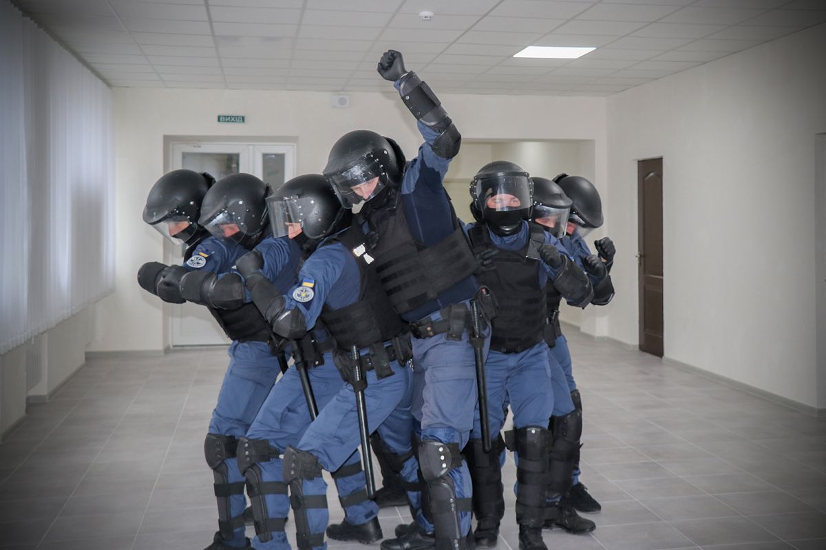 “Співробітник Служби судової охорони – це високопідготовлений професіонал, здатний запобігти виникненню загрози для всіх без винятку учасників судового процесу” “Співробітник Служби судової охорони – це високопідготовлений професіонал, здатний запобігти виникненню загрози для всіх без винятку учасників судового процесу”