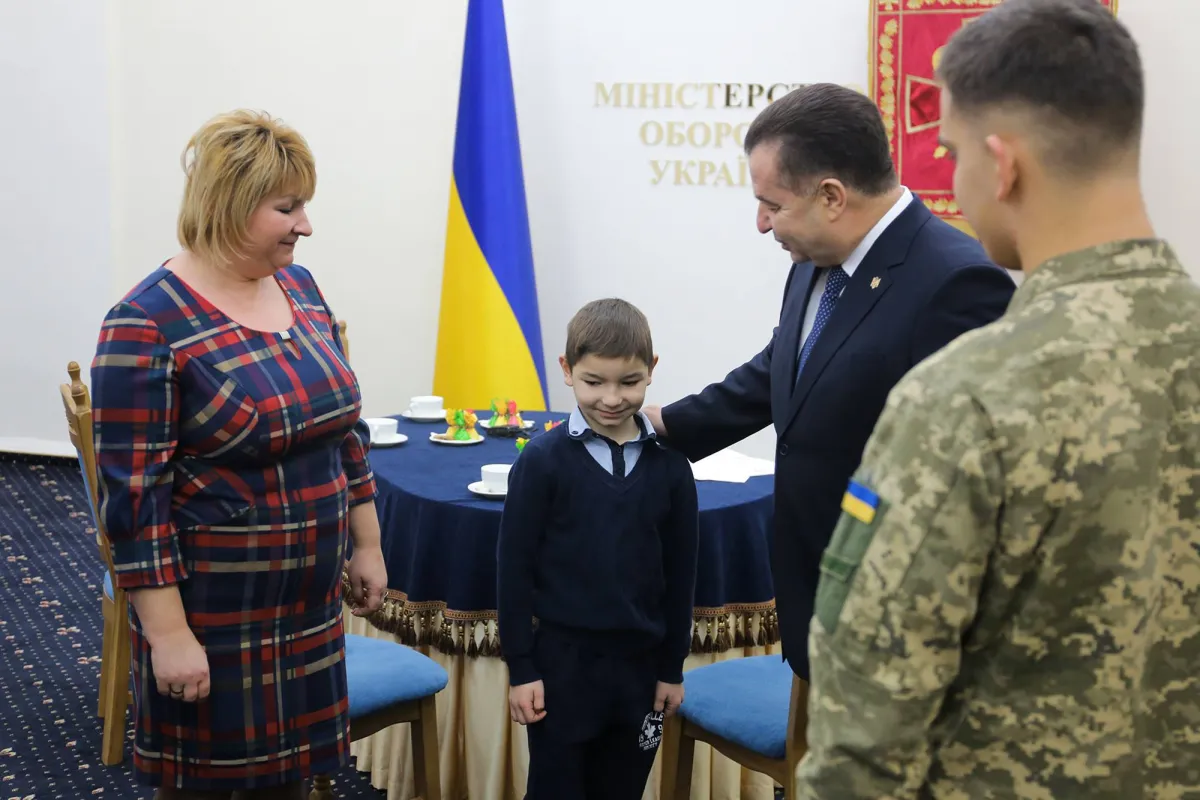 Міністр оборони приєднався до акції "Я Миколай"