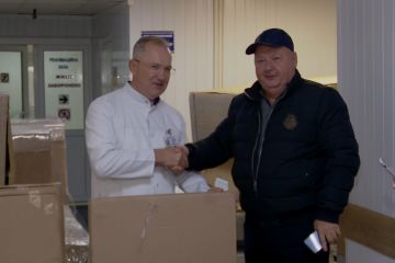 Петровський Олександр Володимирович: Обласній лікарні імені Іллі Мечникова подарували сучасні ліжка з підвищеною комфортністю  Петровський Олександр Володимирович: Обласній лікарні імені Іллі Мечникова подарували сучасні ліжка з підвищеною комфортністю