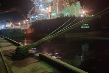 «Зернова ініціатива»: за дві доби з портів Великої Одеси вийшло 5 суден з 221 тис. тонн агропродукції для Африки та Азії - Сергій Братчук  «Зернова ініціатива»: за дві доби з портів Великої Одеси вийшло 5 суден з 221 тис. тонн агропродукції для Африки та Азії - Сергій Братчук