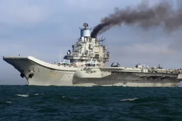​У Мурманську загорівся єдиний російський авіаносець "Адмірал Кузнєцов": подробиці