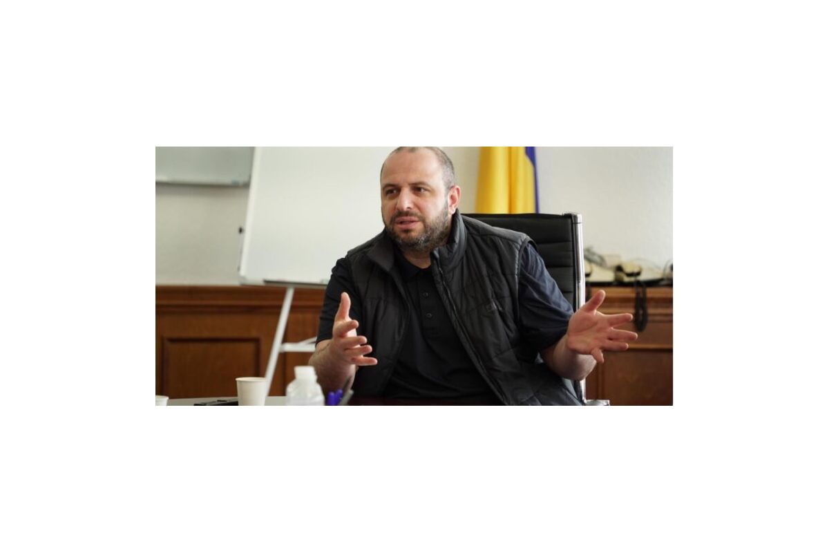 Офіс Президента ухвалив рішення про звільнення Рустема Умєрова з посади міністра оборони Офіс Президента ухвалив рішення про звільнення Рустема Умєрова з посади міністра оборони