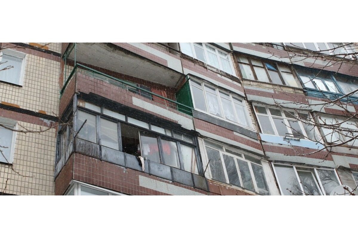 Випав з 5 поверху: як батько спостерігав за сином? Випав з 5 поверху: як батько спостерігав за сином?