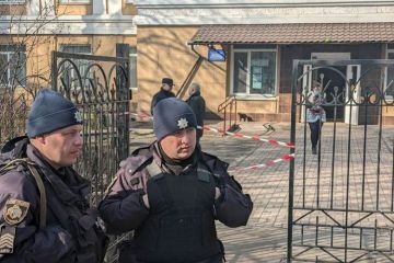 Фальшиве мінування школи на Дніпропетровщині Фальшиве мінування школи на Дніпропетровщині