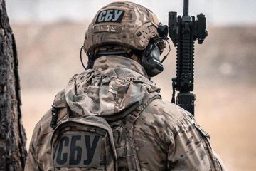 СБУ затримала на Одещині російського агента, який розвідував позиції української ППО поблизу Чорного моря СБУ затримала на Одещині російського агента, який розвідував позиції української ППО поблизу Чорного моря