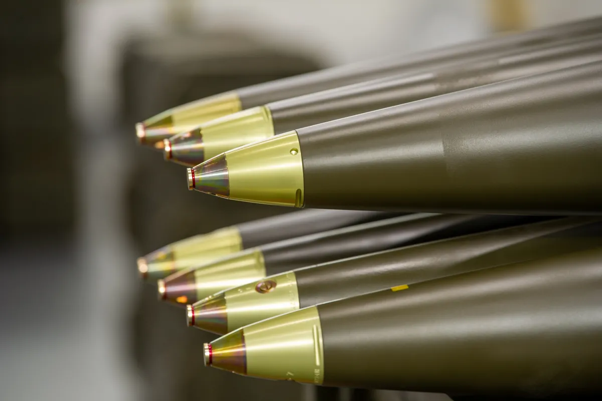 Фінансування для постачання в Україну 800 тисяч 155-міліметрових снарядів буде знайдено