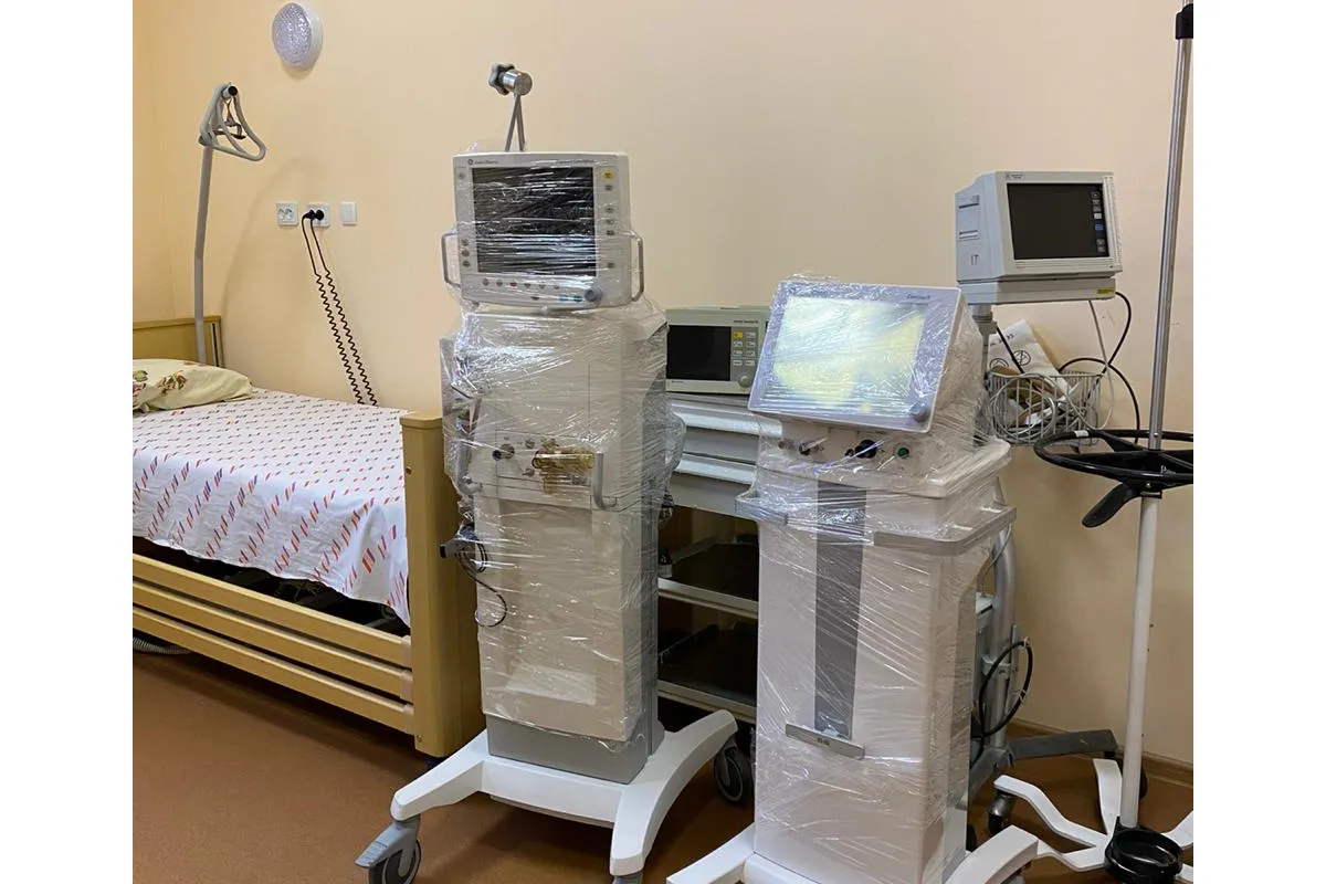 Лікарні №16 благодійники подарували апарати штучної вентиляції легенів