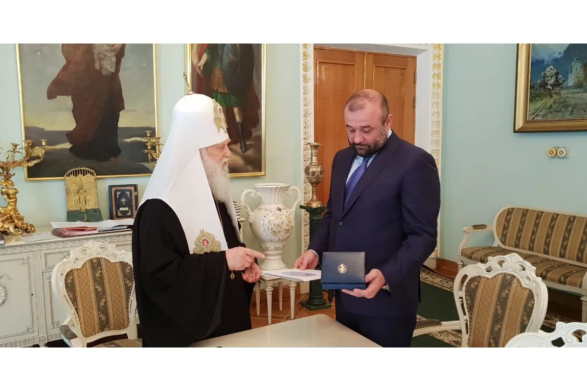 Олександр Володимирович Петровський  нагороджений Орденом Святого Архістратига Михаїла  І – го ступеня.