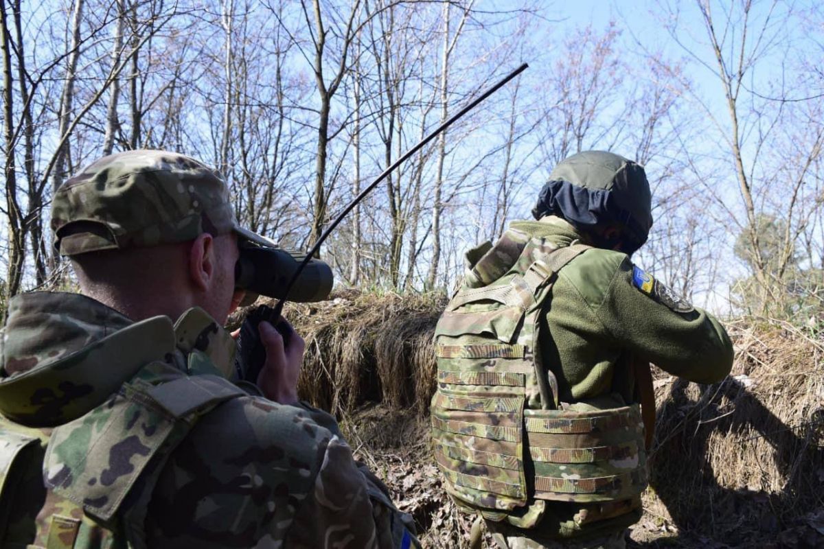 Російське вторгнення в Україну : Чернігівщину знову обстріляли з території росії Російське вторгнення в Україну : Чернігівщину знову обстріляли з території росії