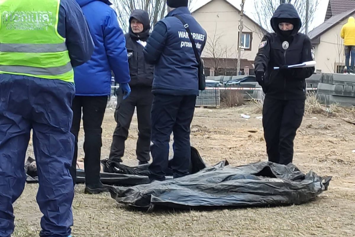 Російське вторгнення в Україну : У Бучі закінчують ексгумацію тіл Російське вторгнення в Україну : У Бучі закінчують ексгумацію тіл