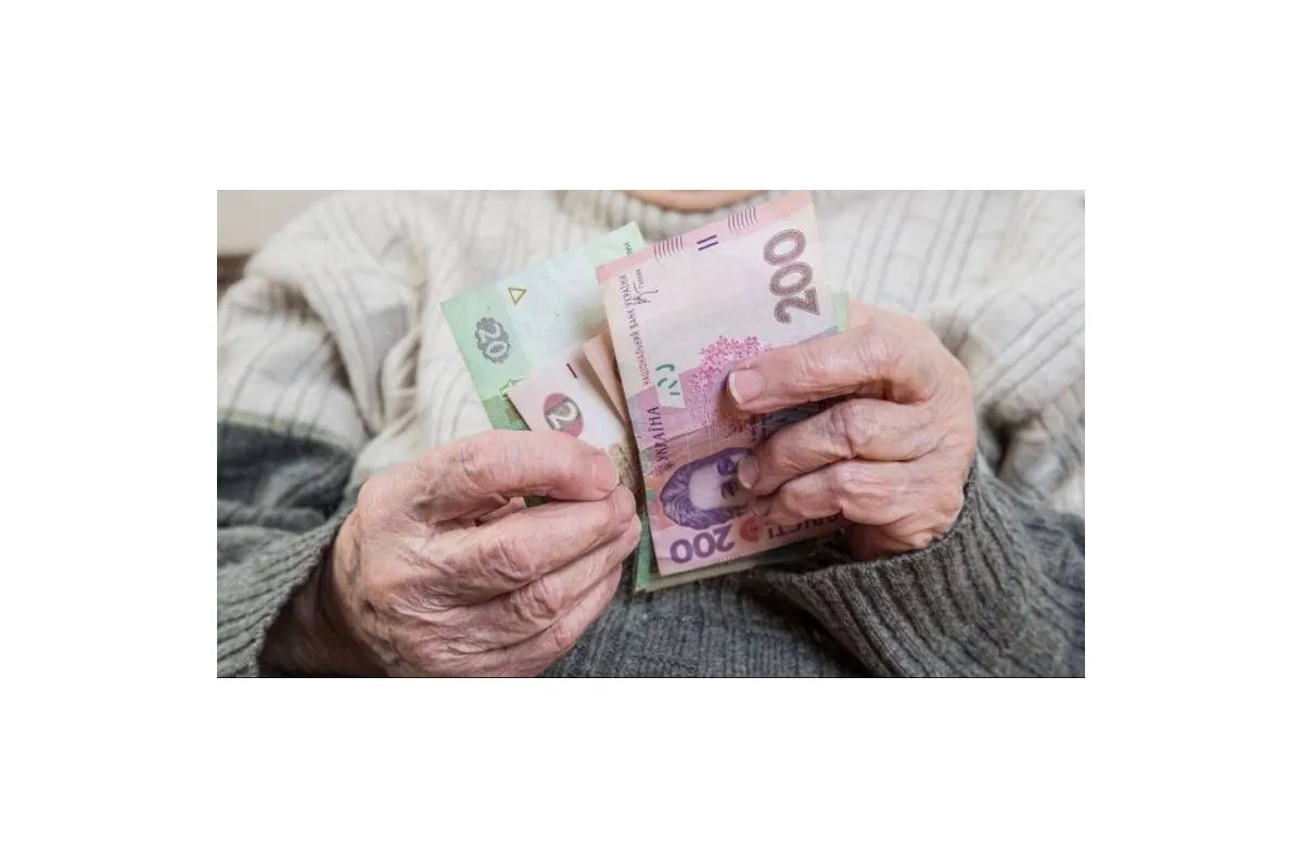 Працюючі пенсіонери, яким підвищили виплати з 1 квітня, отримають виплати по-новому лише у червні