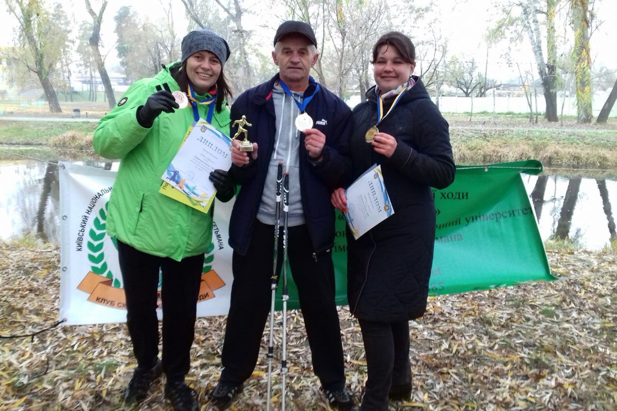 Перший відкритий чемпіонат Клубу скандинавської ходи «Економіст» Перший відкритий чемпіонат Клубу скандинавської ходи «Економіст»