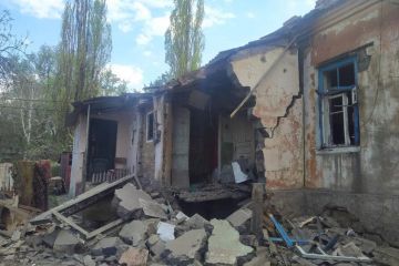 Ворог рясно усипає Донеччину смертоносним залізяччям – є загиблі та поранені Ворог рясно усипає Донеччину смертоносним залізяччям – є загиблі та поранені