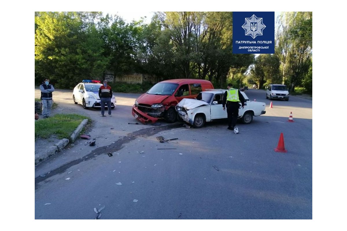 П'ять місць найбільшого скупчення ДТП у Дніпрі П'ять місць найбільшого скупчення ДТП у Дніпрі