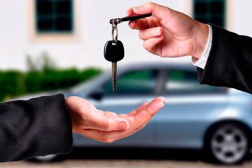 Боржникам за комунальні послуги хочуть заборонити купувати авто Боржникам за комунальні послуги хочуть заборонити купувати авто