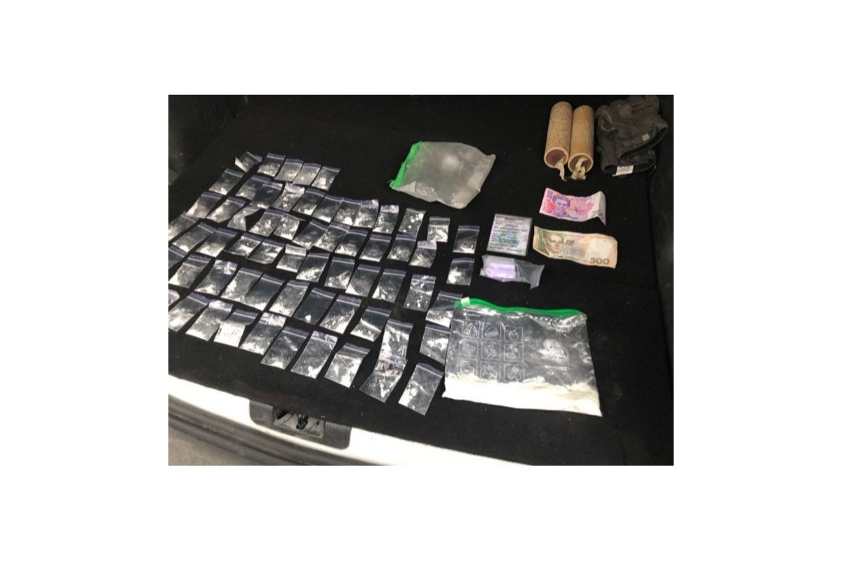 Чотирьом підозрюваним у незаконному збуті наркотичних речовин обрано запобіжні заходи Чотирьом підозрюваним у незаконному збуті наркотичних речовин обрано запобіжні заходи