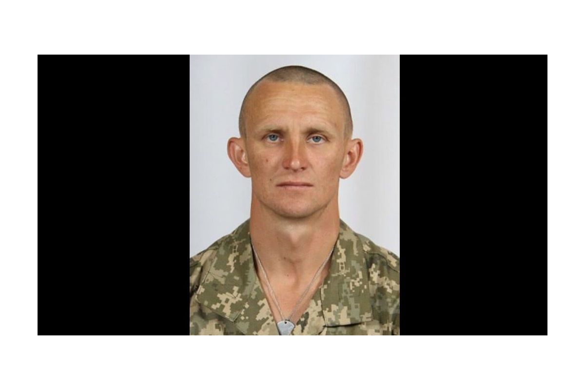 На Дніпропетровщині попрощалися з розвідником, який намагався забрати тіло загиблого командира На Дніпропетровщині попрощалися з розвідником, який намагався забрати тіло загиблого командира