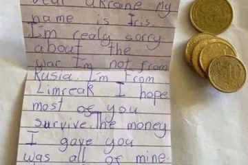 ​Найзворушливіша історія - Восьмирічна дівчинка Айріс із Ірландії написала листа в підтрімку українців і додала «усі свої заощадження» у декілька євроцентів, щоб допомогти нам