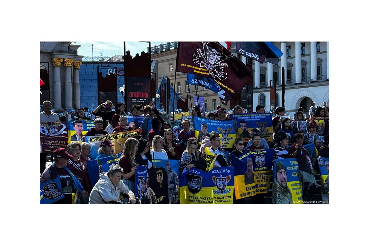 У Києві родини зниклих безвісти воїнів вимагали активніших дій від влади У Києві родини зниклих безвісти воїнів вимагали активніших дій від влади