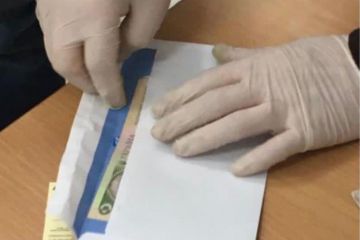 Кандидата в депутати Київради викрито на організації «сітки» підкупу виборців (ФОТО) Кандидата в депутати Київради викрито на організації «сітки» підкупу виборців (ФОТО)