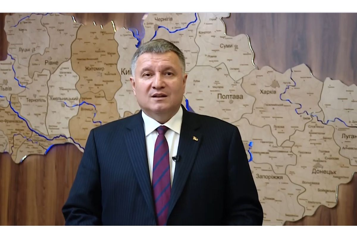 Арсен Аваков у відеозверненні закликав чесно провести місцеві вибори-2020 Арсен Аваков у відеозверненні закликав чесно провести місцеві вибори-2020