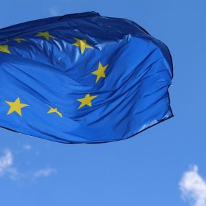ЄС офіційно затвердив 19-й пакет санкцій щодо Росії ЄС офіційно затвердив 19-й пакет санкцій щодо Росії