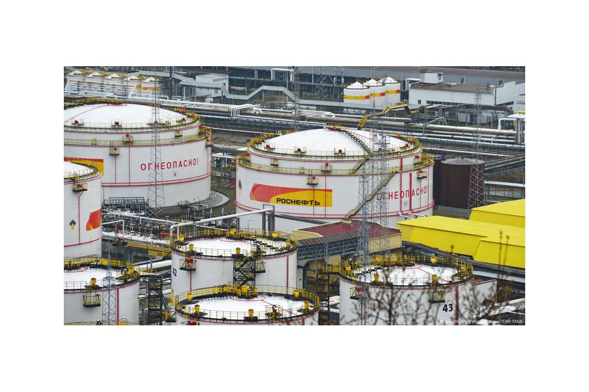 США запровадили санкції щодо російських нафтових гігантів "Роснефть" та "Лукойл" США запровадили санкції щодо російських нафтових гігантів "Роснефть" та "Лукойл"