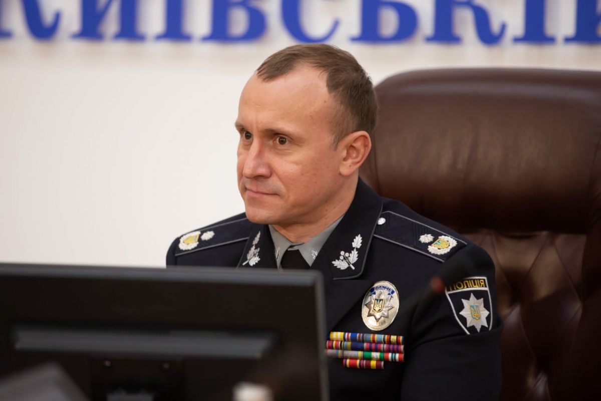 Вигнав дитину на вулицю, конфліктував, погрожував стрільбою, детальніше про обставини справи на Київщині: Вигнав дитину на вулицю, конфліктував, погрожував стрільбою, детальніше про обставини справи на Київщині:
