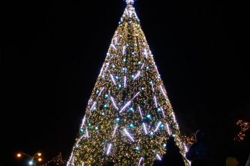 У містах України почали демонтувати новорічну ілюмінацію У містах України почали демонтувати новорічну ілюмінацію