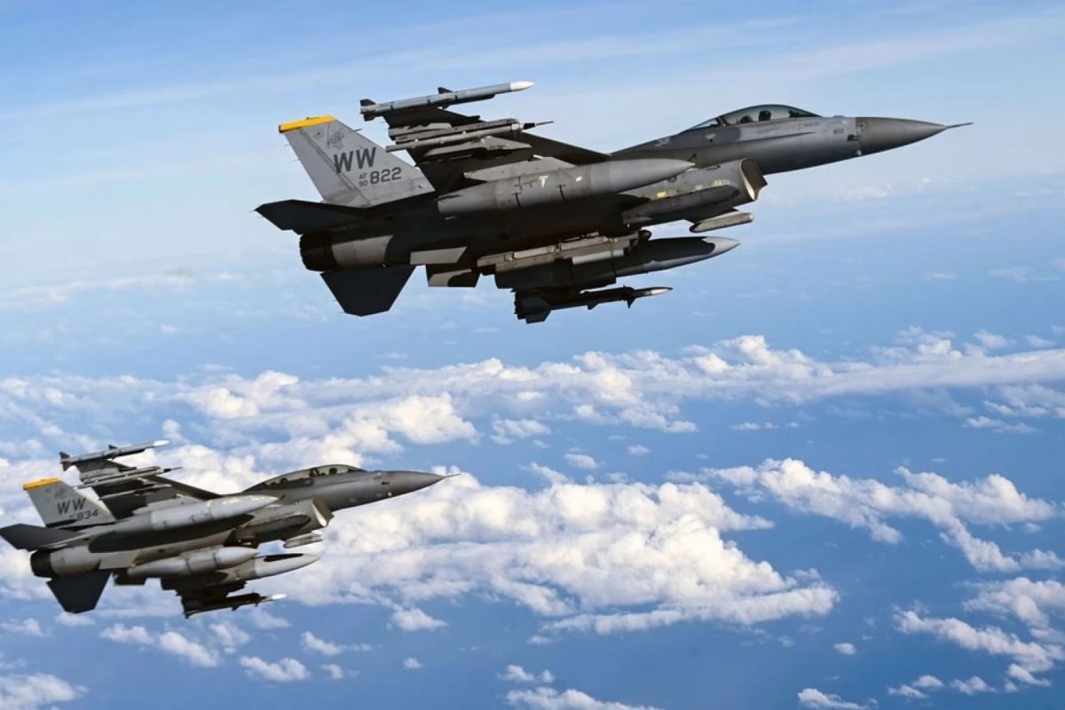 Пентагон: Україна отримає перші винищувачі F-16 вже цього року Пентагон: Україна отримає перші винищувачі F-16 вже цього року