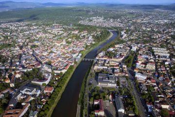 Досить знищувати красу історії новітніми забудовами! В Ужгороді створили нову комісію Досить знищувати красу історії новітніми забудовами! В Ужгороді створили нову комісію