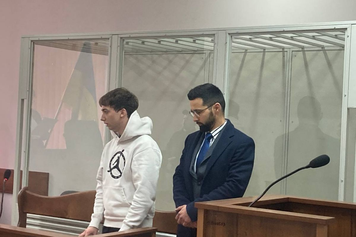 Суд відправив під варту 3-го фігуранта у справі так званих "п'яних вечірок", якого підозрюють у сексуальному насиллі, – Watchers media Суд відправив під варту 3-го фігуранта у справі так званих "п'яних вечірок", якого підозрюють у сексуальному насиллі, – Watchers media