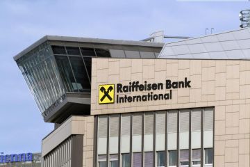 Спонсор війни та Росії Raiffeisen Bank заробив на "схемі" нічних депозитних сертифікатів НБУ 3.6 мільярда Спонсор війни та Росії Raiffeisen Bank заробив на "схемі" нічних депозитних сертифікатів НБУ 3.6 мільярда