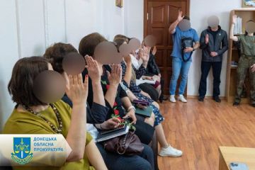 Стягують податки з підприємств на користь квазіреспубліки «днр» - підозрюються 9 експодатківців з смт Мангуш Стягують податки з підприємств на користь квазіреспубліки «днр» - підозрюються 9 експодатківців з смт Мангуш