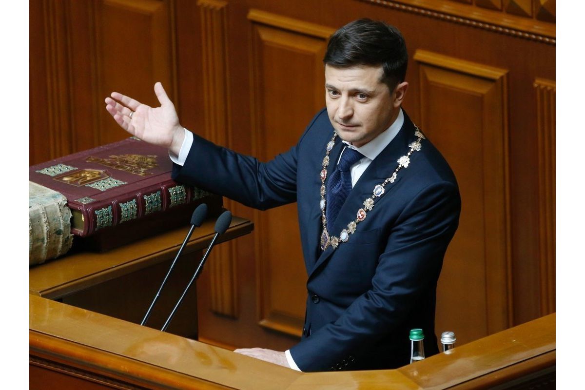 В адміністрації президента прокоментували петицію про відставку Зеленського В адміністрації президента прокоментували петицію про відставку Зеленського