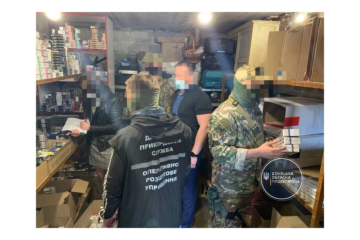 У Маріуполі виявлено контрафактні тютюнові вироби на суму майже 800 тис грн У Маріуполі виявлено контрафактні тютюнові вироби на суму майже 800 тис грн
