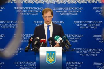 Руслан Стрілець, в.о. директора Департаменту з питань управління відходами, екологічної безпеки поставив під загрозу Кривий Ріг, рідний дім Володимира Зеленського – і за це отримав підвищення?! Руслан Стрілець, в.о. директора Департаменту з питань управління відходами, екологічної безпеки поставив під загрозу Кривий Ріг, рідний дім Володимира Зеленського – і за це отримав підвищення?!